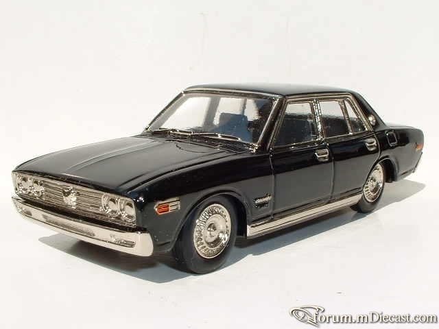 Nissan Cedric 1971 4d AdovanSpirit.jpg