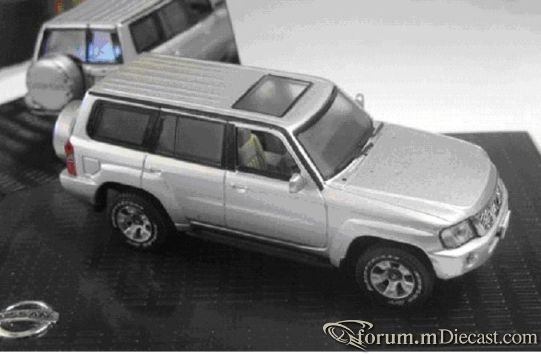 Nissan Patrol II LWB.jpg
