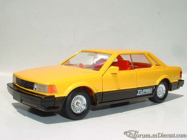 Nissan Bluebird IV 4d Dandy.jpg