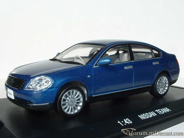 Nissan Teana 2003 Autorozza.jpg