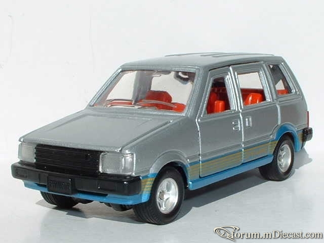 Nissan Prairie Dandy.jpg