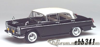 Nissan Cedric II 4d Ebbro.jpg