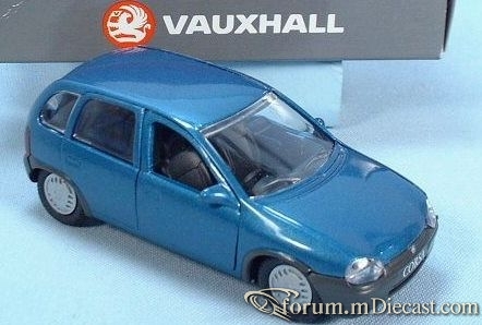Vauxhall Corsa B 5d Gama.jpg