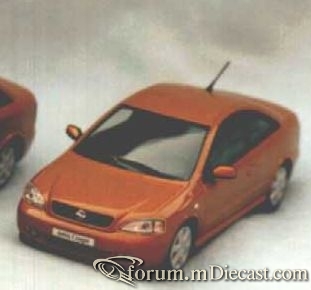 Vauxhall Astra G Coupe Rialto.jpg