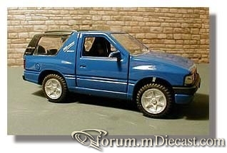 Vauxhall Frontera SWB Gama.jpg
