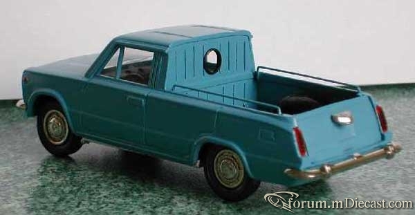 VAZ 2102 Pickup Agat-Pinus.jpg