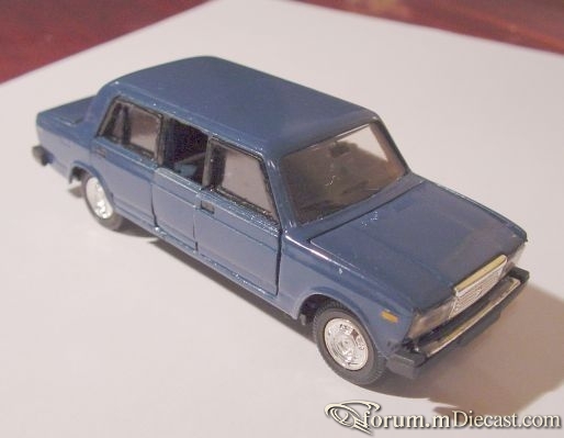 VAZ 2107 Limousine Agat-C.jpg