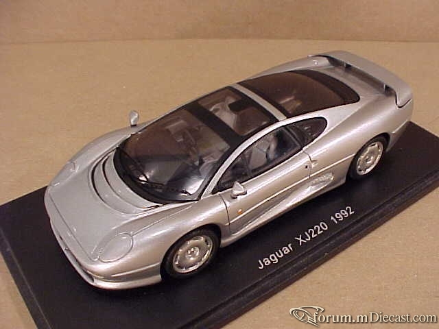 Jaguar XJ220 1992 Spark
