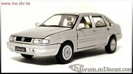 Volkswagen Santana 2000 4d.jpg