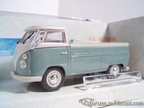 Volkswagen Transporter T1 Pickup Cararama.jpg
