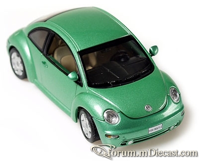 Volkswagen New Beetle 1997 Autoart.jpg