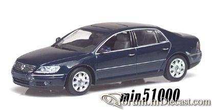 Volkswagen Phaeton 2002 Minichamps.jpg