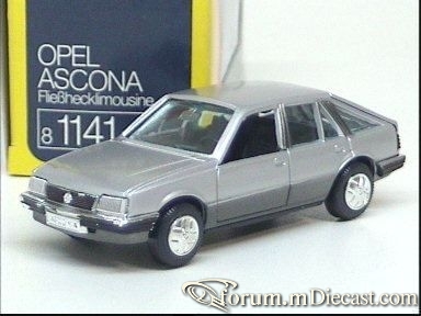 Opel Ascona C 5d Gama.jpg