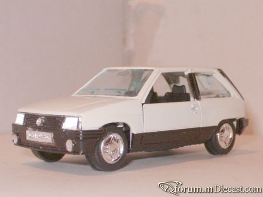 Opel Corsa A 3d Gama.jpg