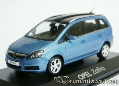 Opel Zafira B 2005 Minichamps.jpg