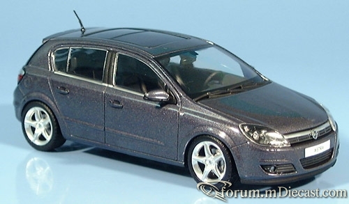 Opel Astra H 5d 2005 Minichamps.jpg