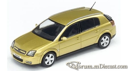 Opel Signum 2003 Schuco.jpg