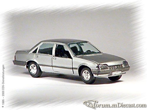 Opel Rekord E 4d Gama.jpg