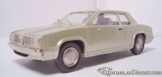 Oldsmobile Omega 1982 2d Esdo.jpg