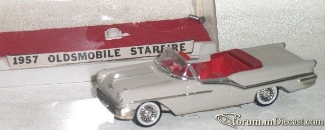 Oldsmobile Starfire 1957 Cabrio Marty Martino.jpg