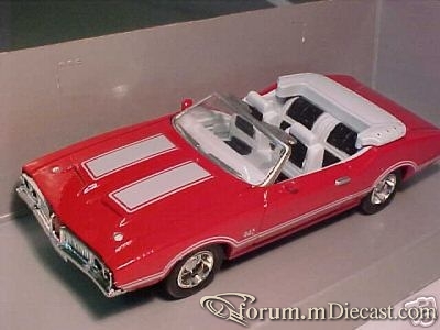 Oldsmobile 442 1970 Cabrio New Ray.jpg