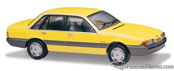 Holden Commodore VL.jpg