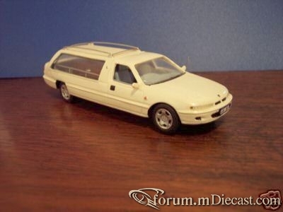 Holden Commodore VS Hillier Hearse AMC.jpg