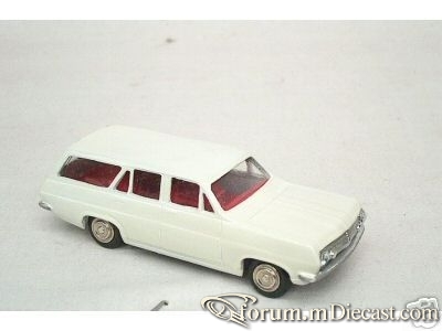 Holden HR Estate.jpg