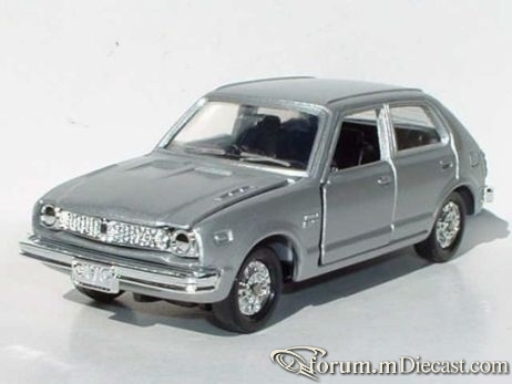 Honda Civic 1972 5d Dandy.jpg