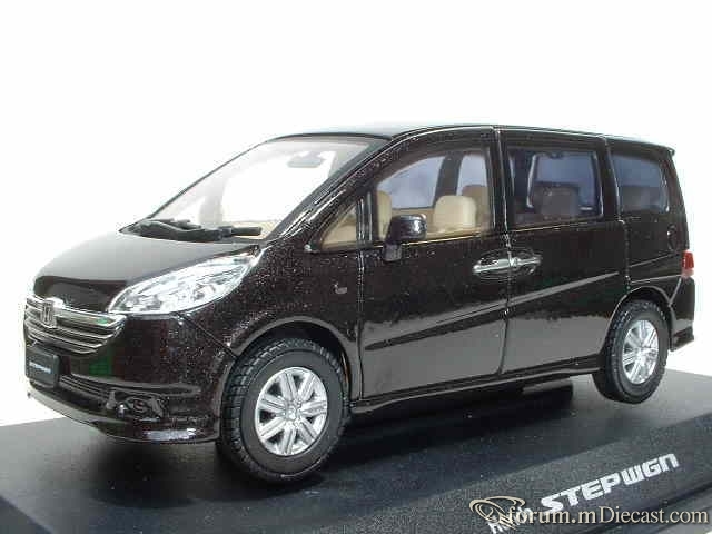 Honda StepWgn 2005 Toyco.jpg