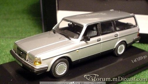 Volvo 240 Break Minichamps.jpg