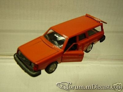 Volvo 245DL 1975 Intercars.jpg