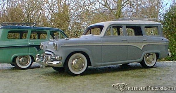 Austin A95 Estate 1956.jpg