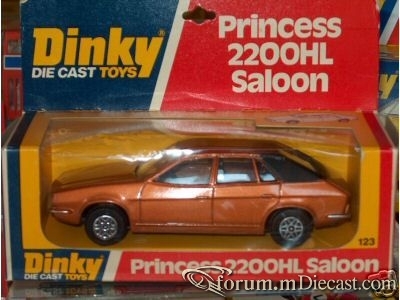Austin Princess 2200HL 1975 Dinky.jpg