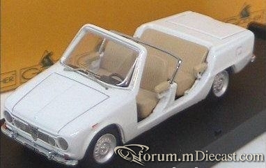 Alfa Romeo Giulia President 1972 Giocher.jpg