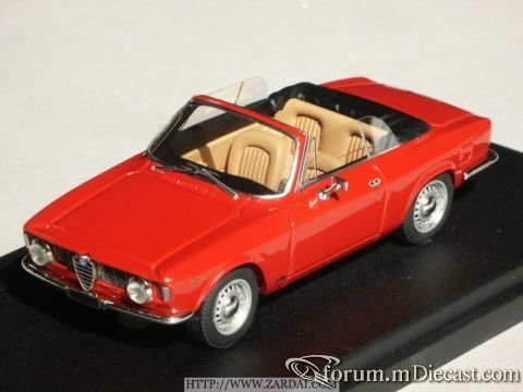 Alfa Romeo Giulia Sprint GTC 1963 Looksmart.jpg
