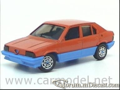 Alfa Romeo 33 1983 5d Mebetoys.jpg