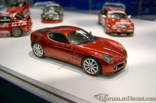 Alfa Romeo 8C Competizione 2003 Spark.jpg