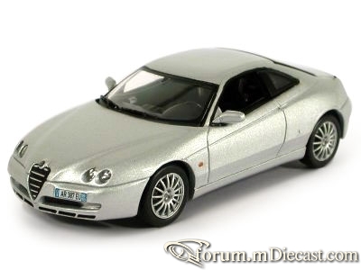 Alfa Romeo GTV 2003 Norev.jpg