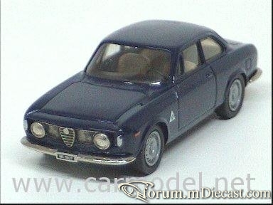Alfa Romeo Giulia Sprint 1965 Century.jpg