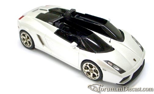 Lamborghini Concept S Salon Geneva 2005 Looksmart.jpg