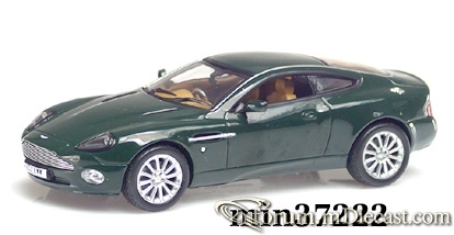 Aston Martin Vanquish Minichamps.jpg