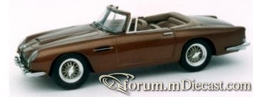 Aston Martin DB5 Volante.jpg