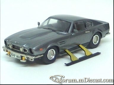 Aston Martin V8 Volante Western.jpg