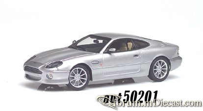 Aston Martin DB7 Coupe Autoart.jpg