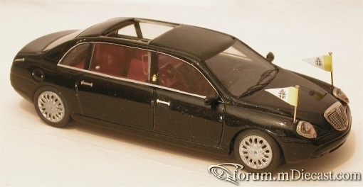 Lancia Thesis Limousine Popemobile 2003 ABC-Romano.jpg