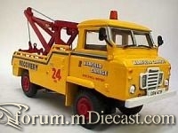 Land Rover 101 Tow 1972.jpg