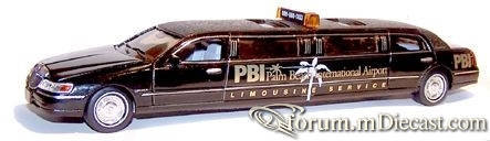 Lincoln Town Car 1998 Limousine.jpg