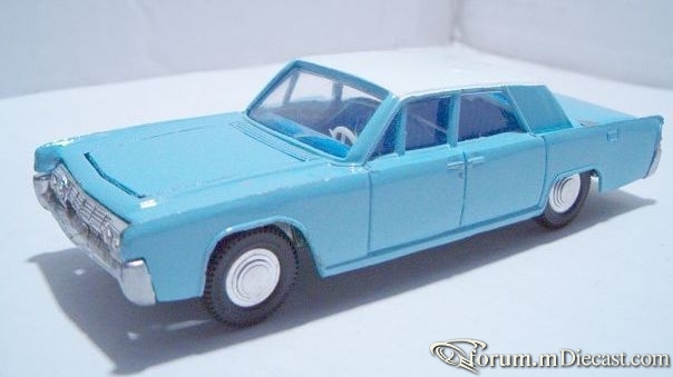 Lincoln Continental 1961 4d Dinky.jpg