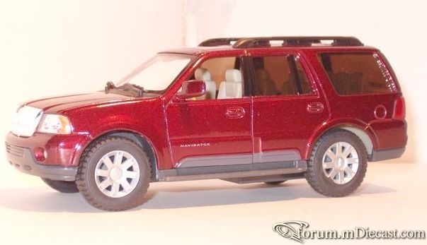 Lincoln Navigator 2003 Kinsmart.jpg